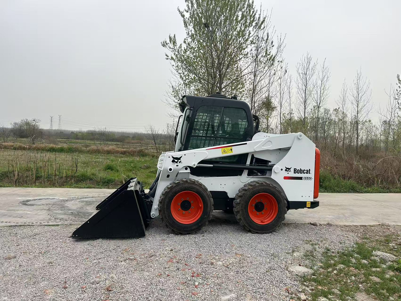 Bobcat S550 - Kompaktlaadur: pilt 2 Bobcat S550 - Kompaktlaadur: pilt 2