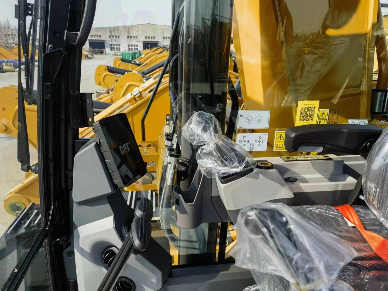 Uus Lintekskavaator Caterpillar 336: pilt 7