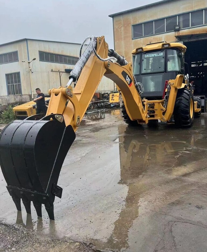 Caterpillar 420F - Ekskavaator-laadur: pilt 4 Caterpillar 420F - Ekskavaator-laadur: pilt 4