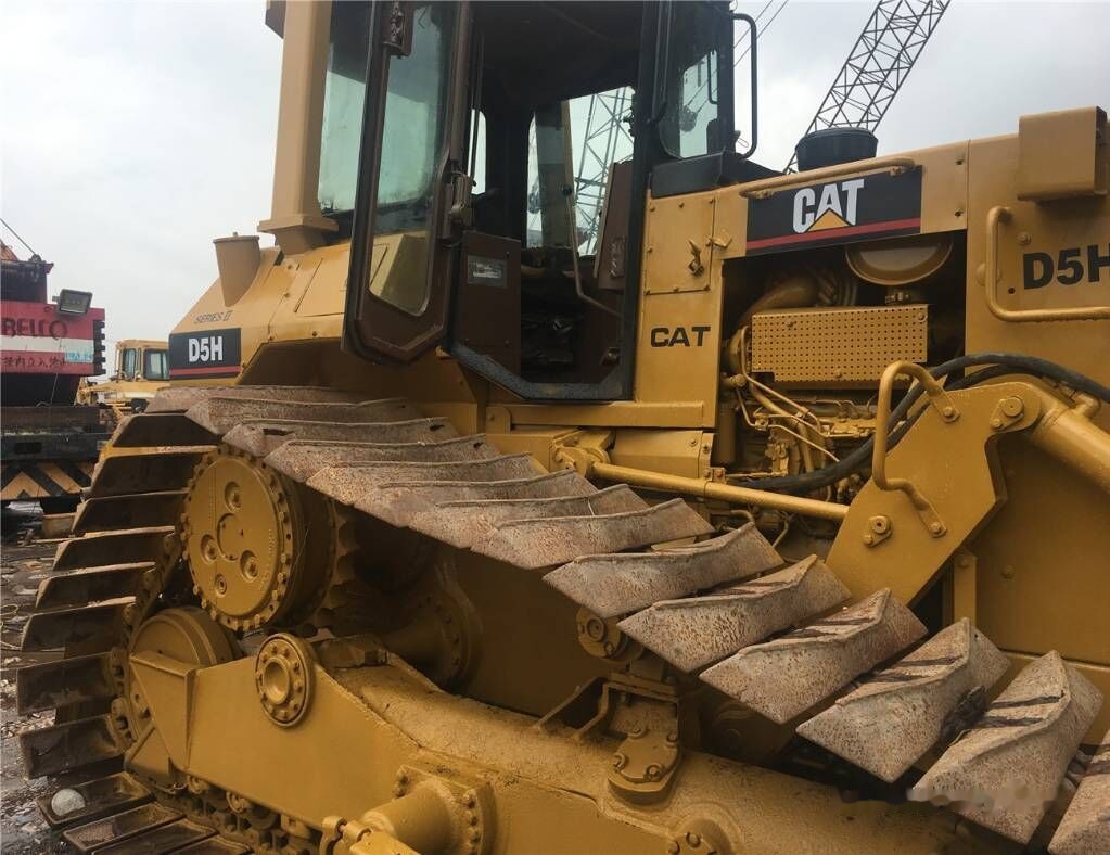 Caterpillar D 5 H - Buldooser: pilt 4 Caterpillar D 5 H - Buldooser: pilt 4
