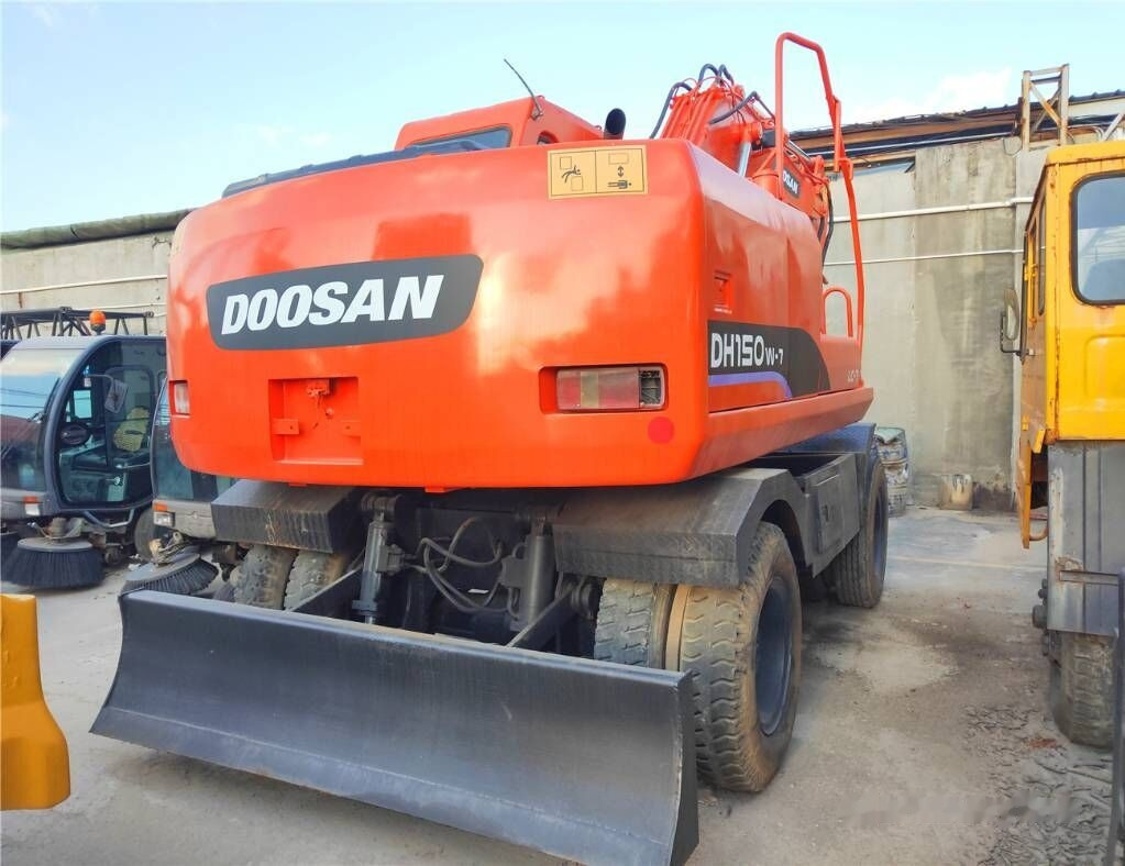 Doosan DH 150 W-7 - Ratastel ekskavaator: pilt 2 Doosan DH 150 W-7 - Ratastel ekskavaator: pilt 2