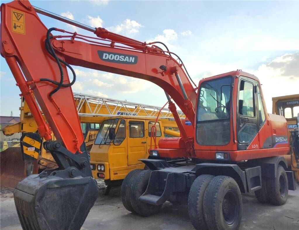 Doosan DH 150 W-7 - Ratastel ekskavaator: pilt 1 Doosan DH 150 W-7 - Ratastel ekskavaator: pilt 1