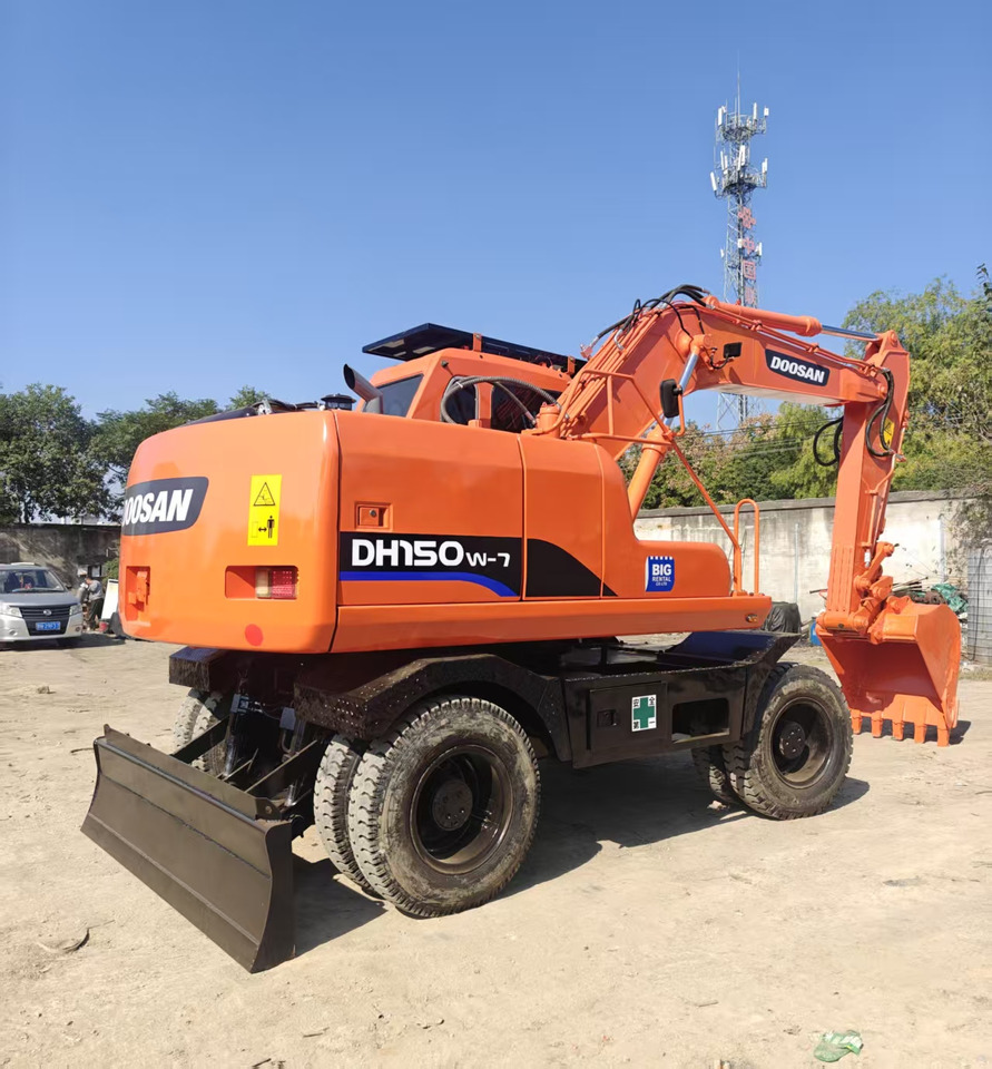 Doosan DH150W - Ratastel ekskavaator: pilt 4 Doosan DH150W - Ratastel ekskavaator: pilt 4
