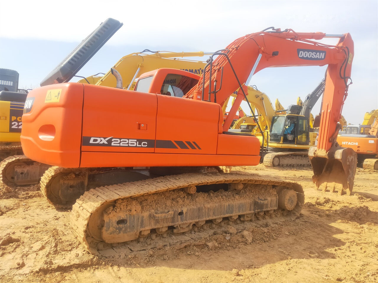 Doosan DX225LC - Lintekskavaator: pilt 3 Doosan DX225LC - Lintekskavaator: pilt 3