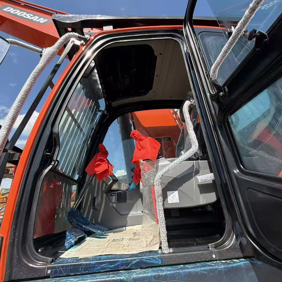Ekskavaator Doosan DX340: pilt 11