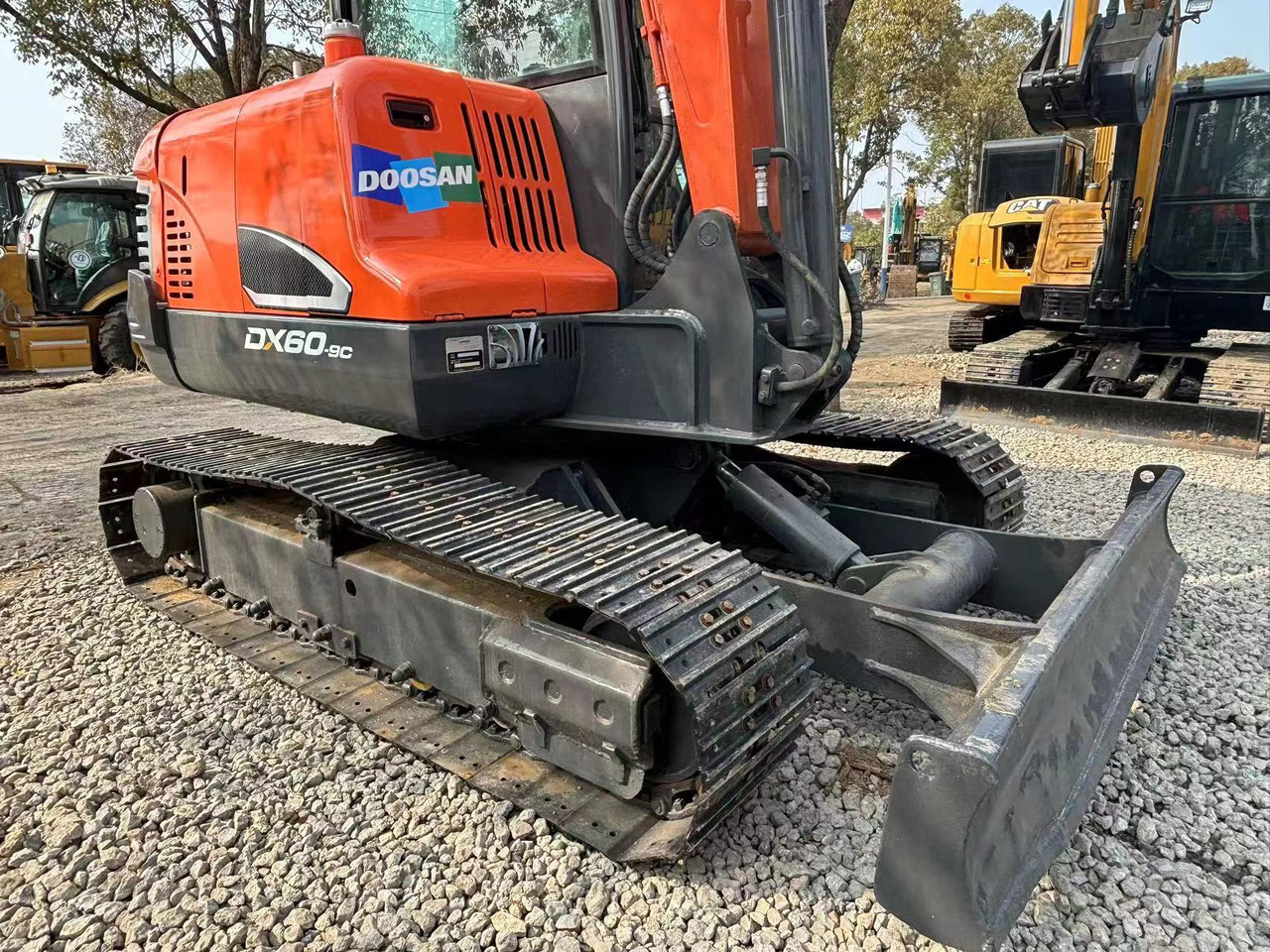 Doosan DX60-9C - Lintekskavaator: pilt 2 Doosan DX60-9C - Lintekskavaator: pilt 2