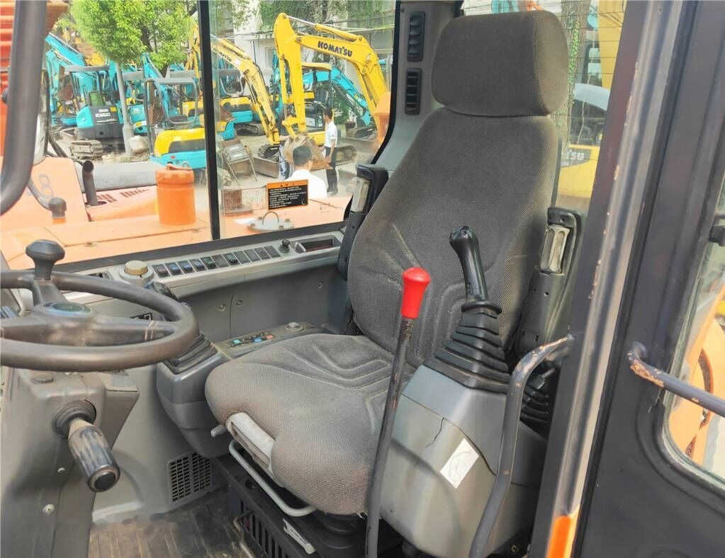 Doosan DX60 W - Ratastel ekskavaator: pilt 4 Doosan DX60 W - Ratastel ekskavaator: pilt 4