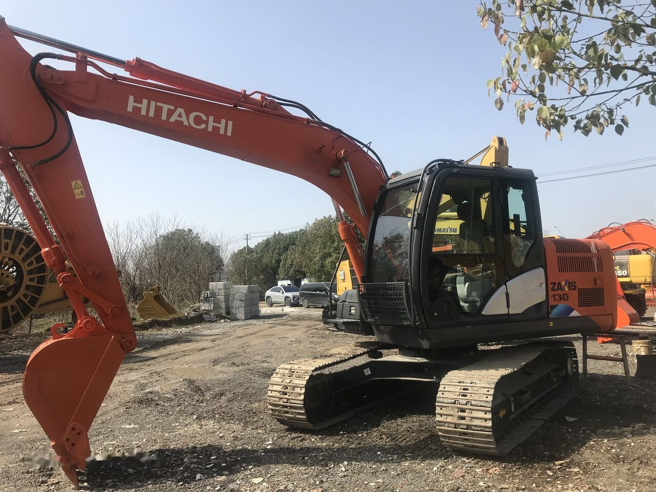 Hitachi ZX130 - Lintekskavaator: pilt 1 Hitachi ZX130 - Lintekskavaator: pilt 1