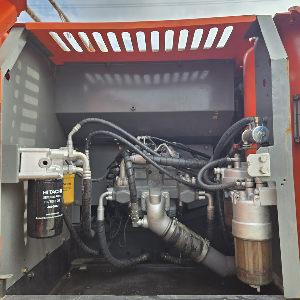Ekskavaator Hitachi ZX240: pilt 10