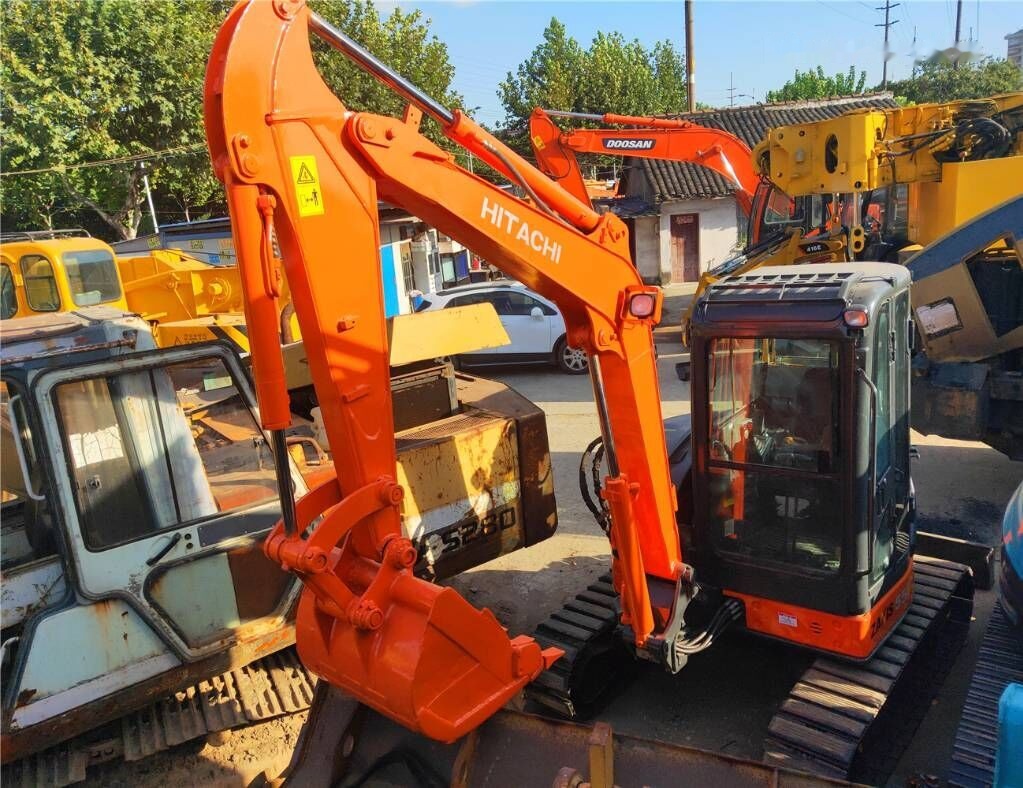 Miniekskavaator Hitachi ZX55UR: pilt 7