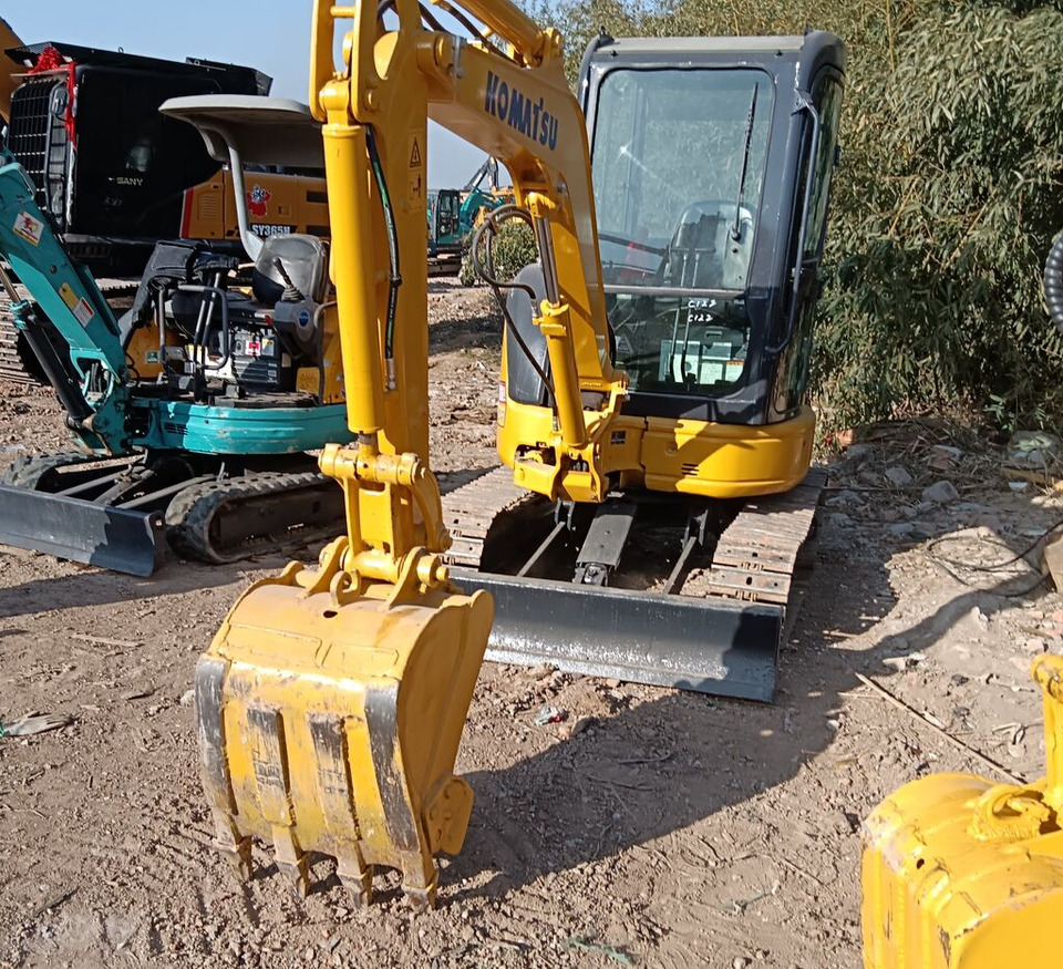 Komatsu PC30MR - Miniekskavaator: pilt 3 Komatsu PC30MR - Miniekskavaator: pilt 3