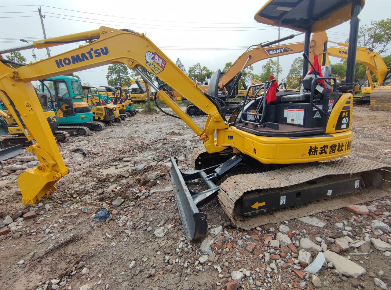 Komatsu PC40MR - Lintekskavaator: pilt 1 Komatsu PC40MR - Lintekskavaator: pilt 1