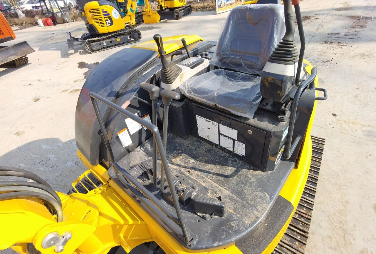 Komatsu PC40MR - Miniekskavaator: pilt 5 Komatsu PC40MR - Miniekskavaator: pilt 5