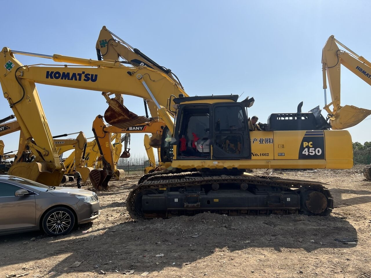 Komatsu PC450-8 - Lintekskavaator: pilt 1 Komatsu PC450-8 - Lintekskavaator: pilt 1