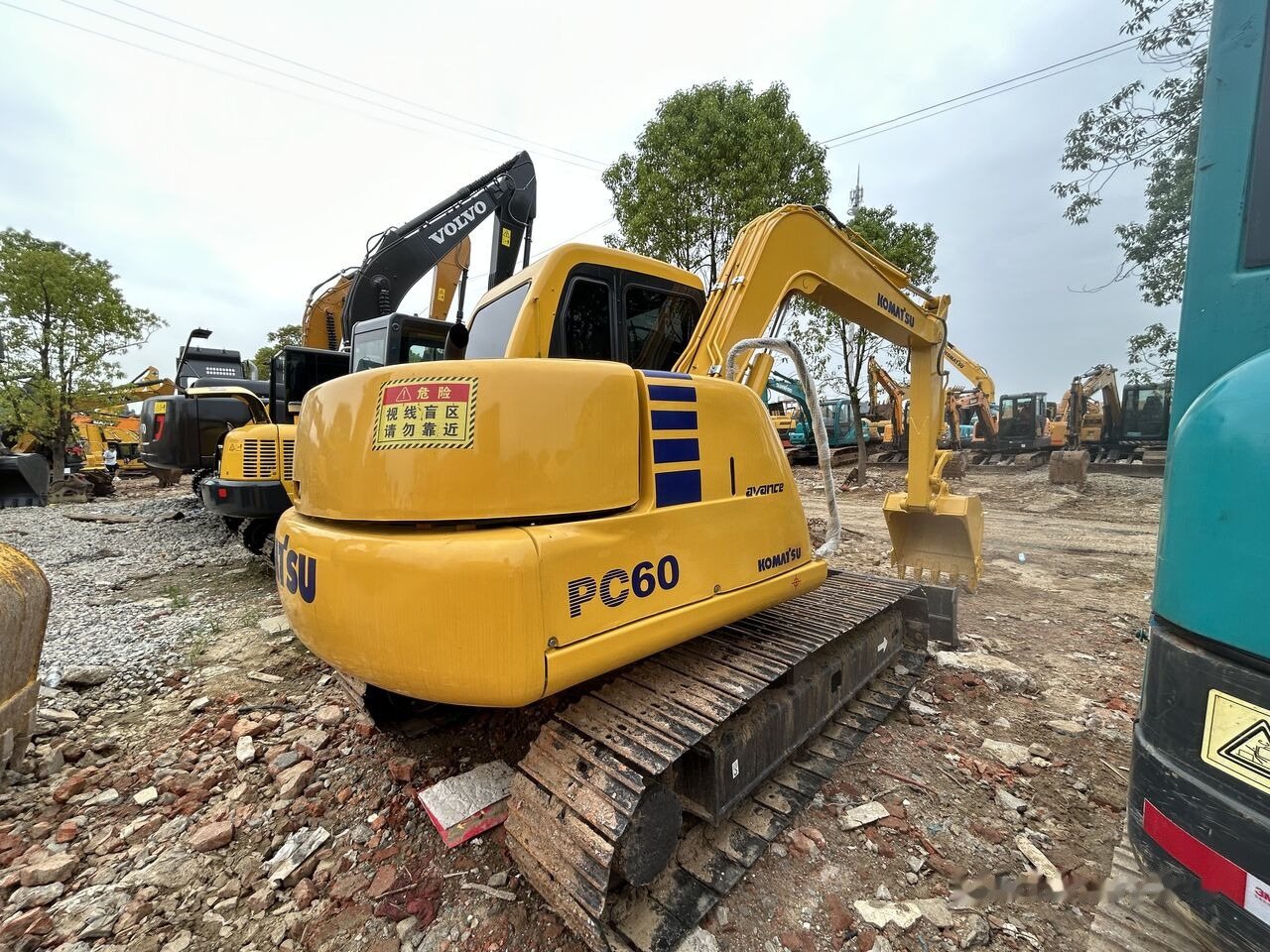Komatsu PC60 - Lintekskavaator: pilt 1 Komatsu PC60 - Lintekskavaator: pilt 1