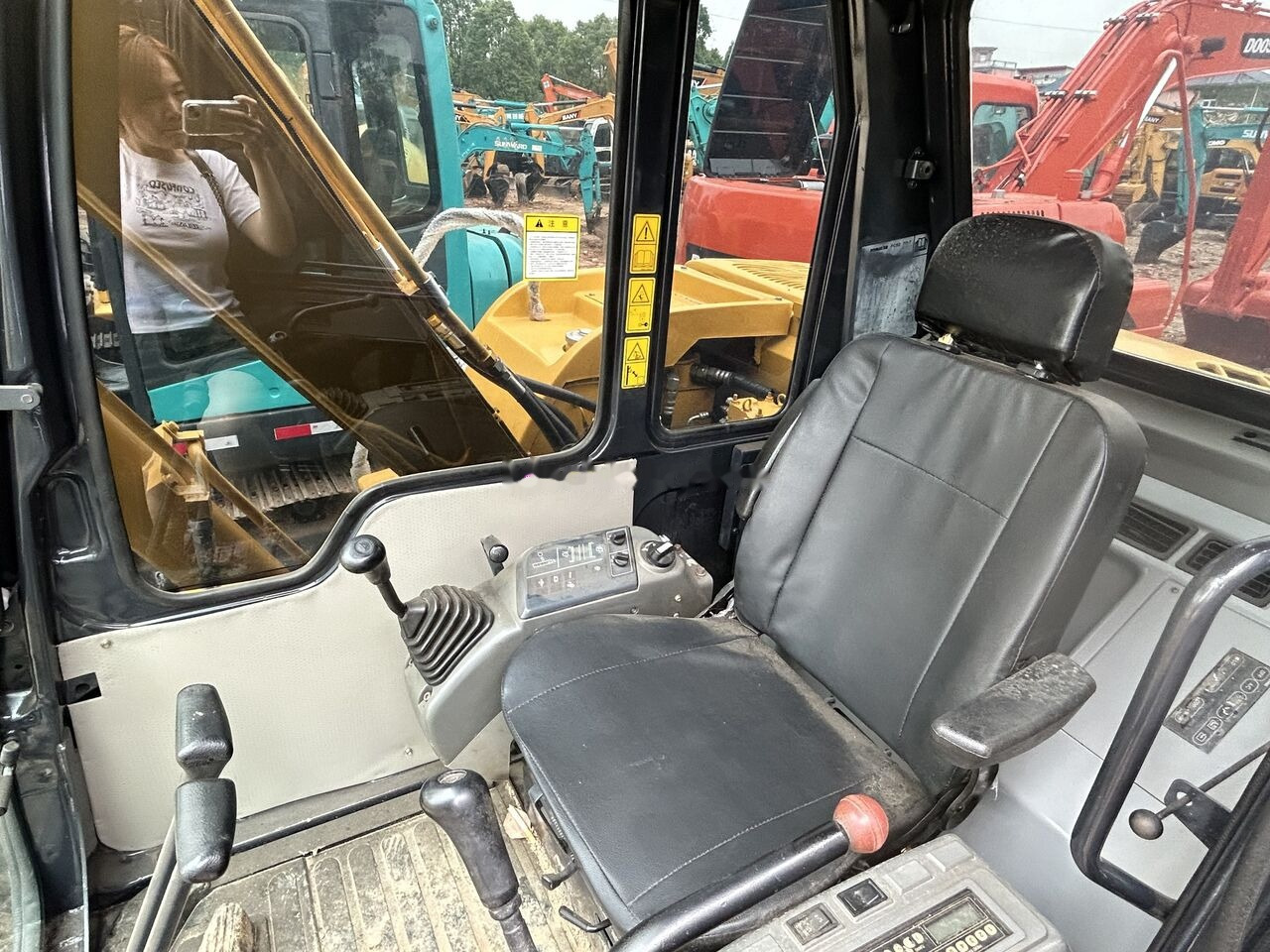 Komatsu PC60 - Lintekskavaator: pilt 3 Komatsu PC60 - Lintekskavaator: pilt 3