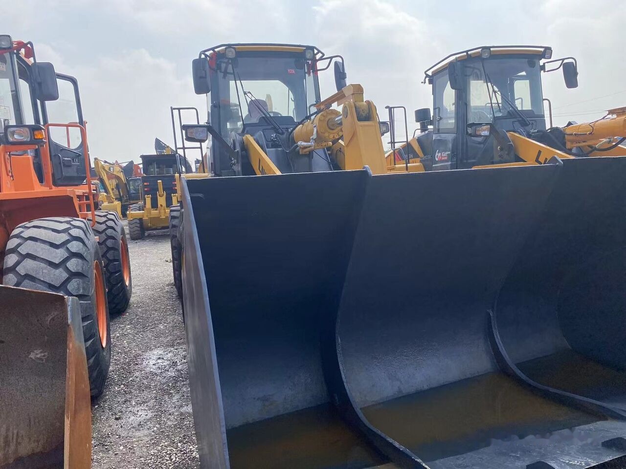 LiuGong 870H - Rataslaadur: pilt 1 LiuGong 870H - Rataslaadur: pilt 1