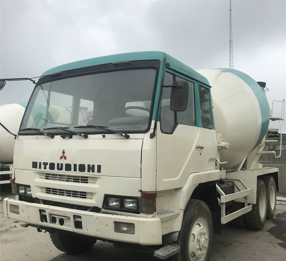 Mitsubishi FV415J - Autobetoonisegisti: pilt 1 Mitsubishi FV415J - Autobetoonisegisti: pilt 1