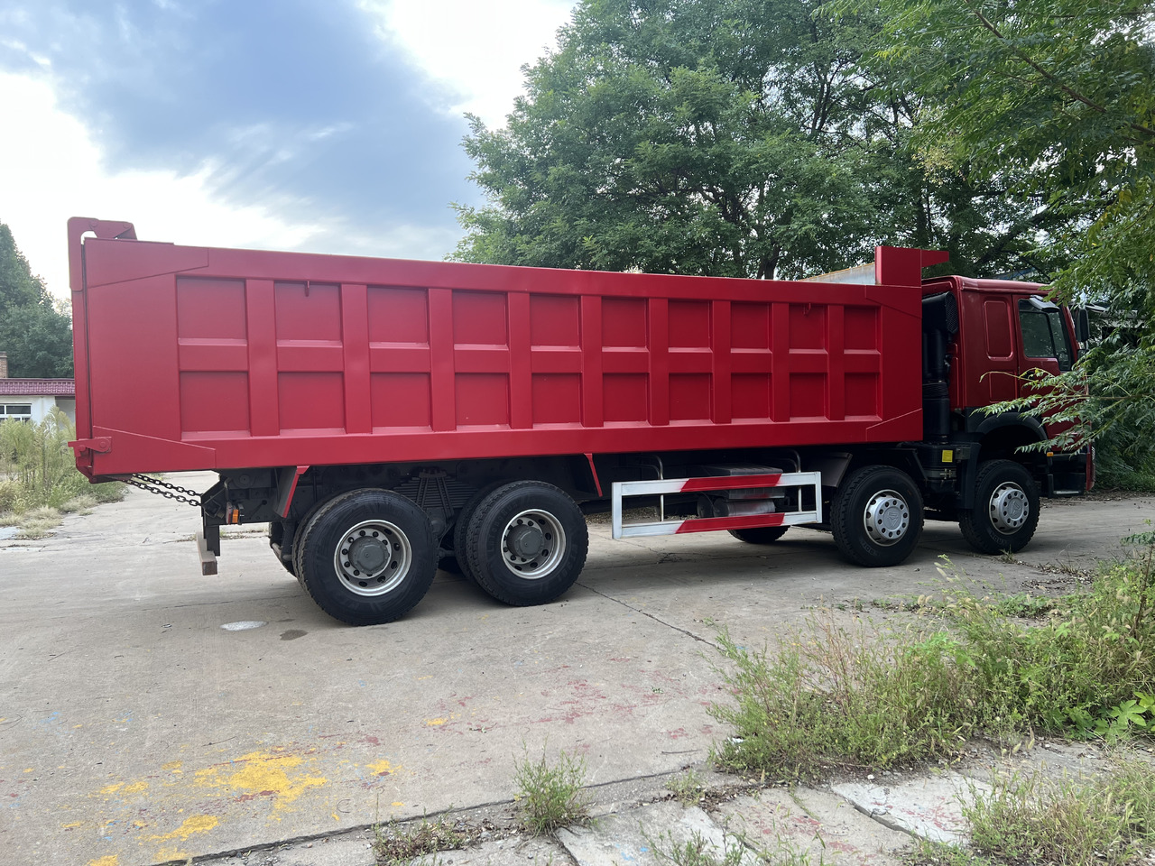 SINOTRUK HOWO 8*4 - Kallurauto: pilt 4 SINOTRUK HOWO 8*4 - Kallurauto: pilt 4