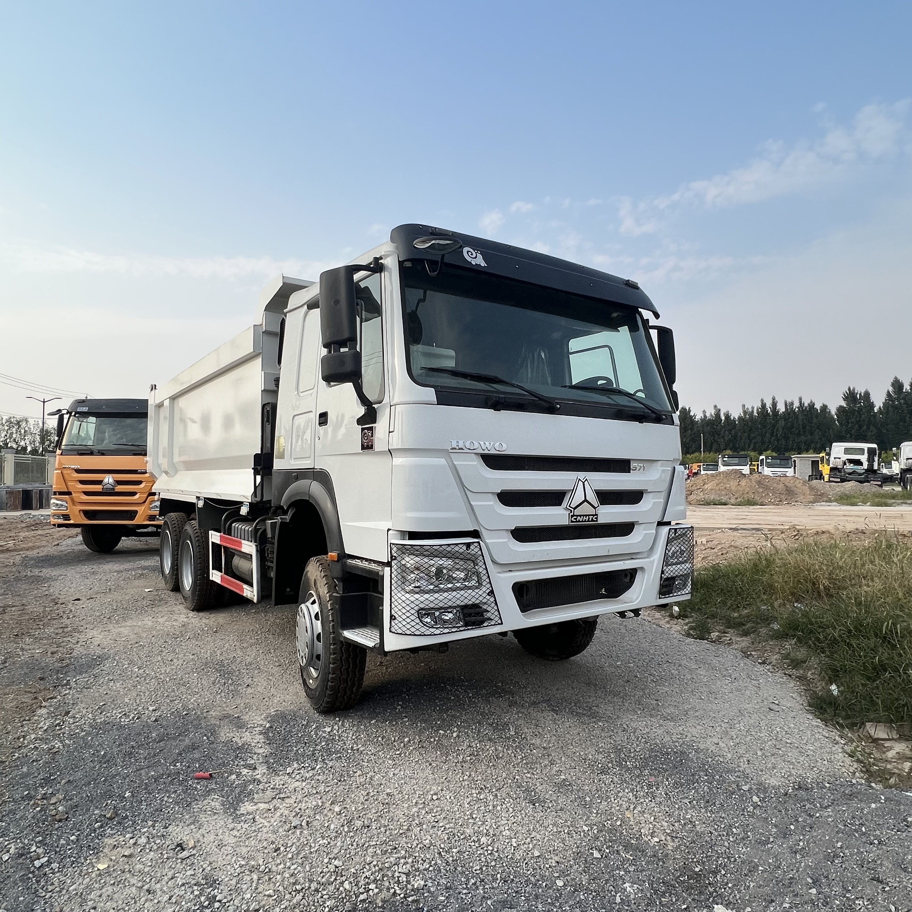 Kallurauto Sinotruk HOWO 371 6*4 Dump truck: pilt 6