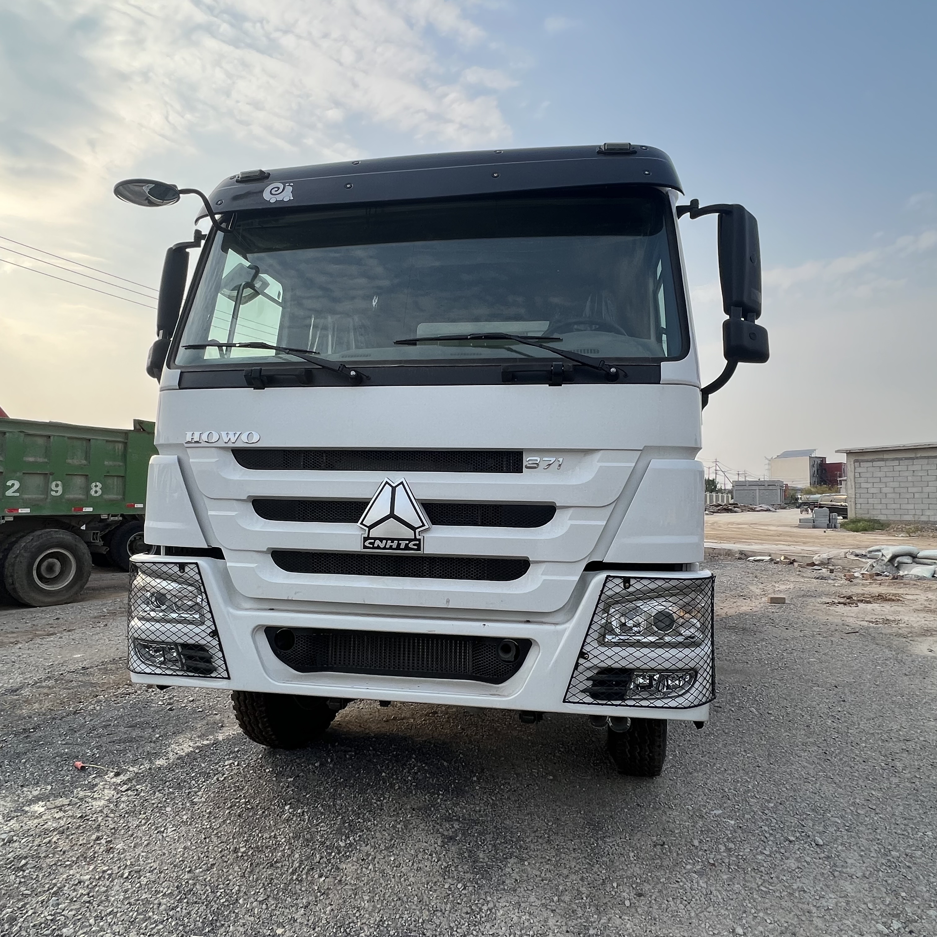 Sinotruk HOWO 371 6*4 Dump truck - Kallurauto: pilt 5 Sinotruk HOWO 371 6*4 Dump truck - Kallurauto: pilt 5