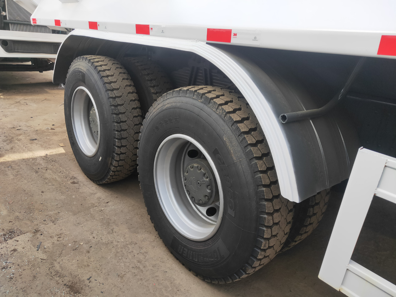 Sinotruk HOWO 371 6*4 Dump truck - Kallurauto: pilt 2 Sinotruk HOWO 371 6*4 Dump truck - Kallurauto: pilt 2
