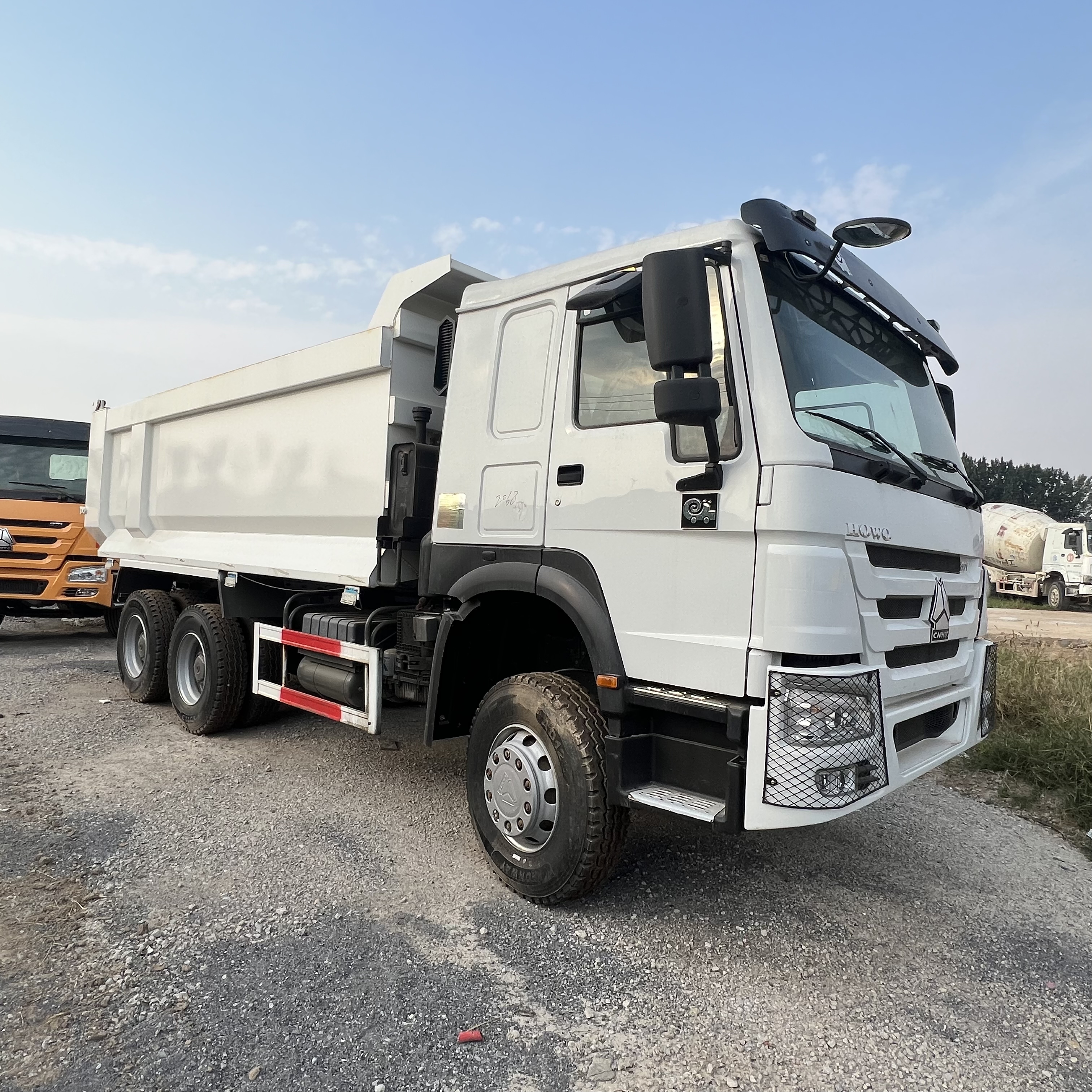 Sinotruk HOWO 371 6*4 Dump truck - Kallurauto: pilt 3 Sinotruk HOWO 371 6*4 Dump truck - Kallurauto: pilt 3