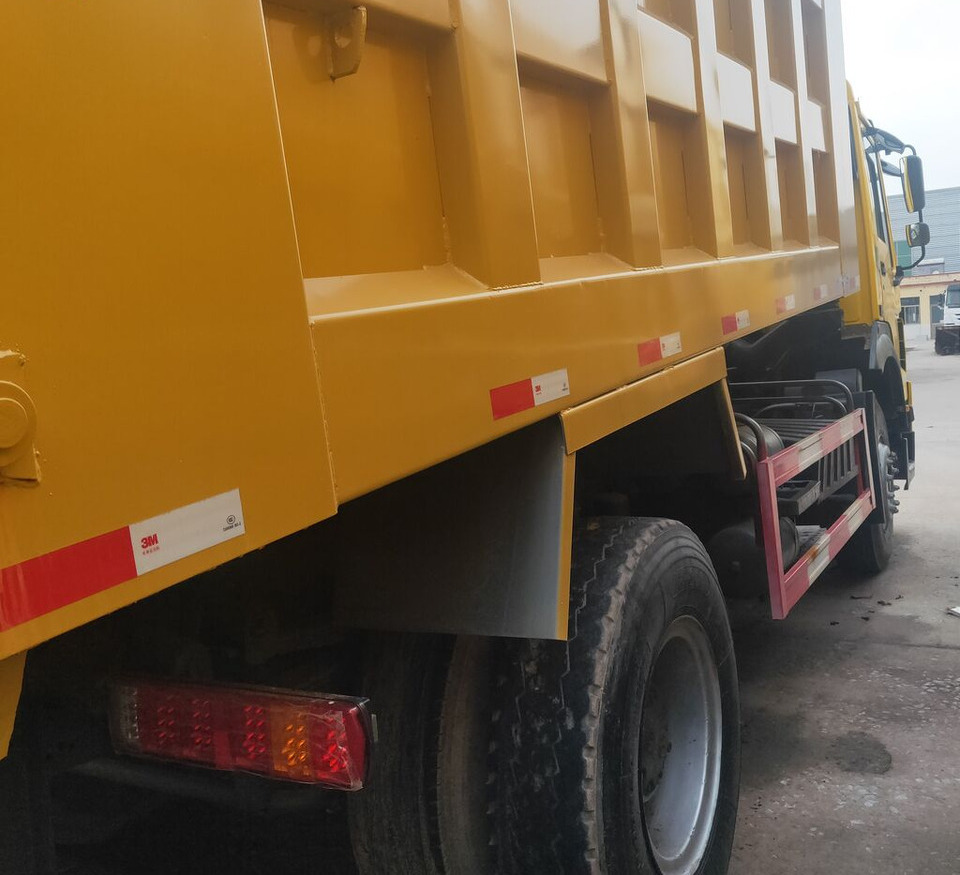 Sinotruk HOWO 4*2 Dump truck - Kallurauto: pilt 4 Sinotruk HOWO 4*2 Dump truck - Kallurauto: pilt 4