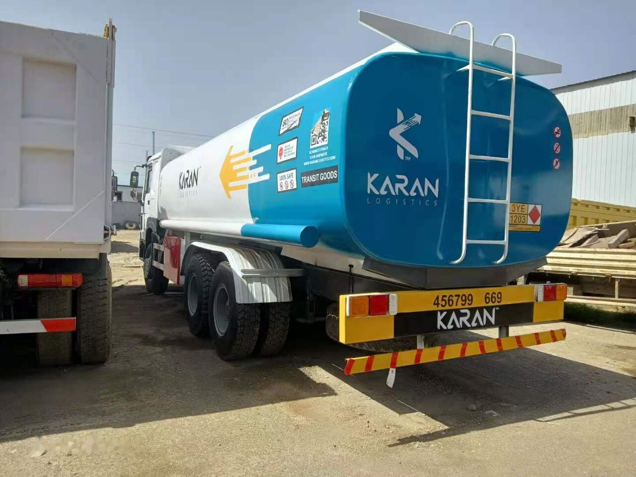 Sinotruk HOWO 6*4 Fuel Tank Truck - Tsisternauto: pilt 3 Sinotruk HOWO 6*4 Fuel Tank Truck - Tsisternauto: pilt 3