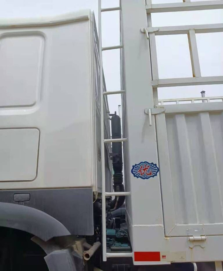 Sinotruk HOWO 6*4 - Madelveok/ Platvormveok: pilt 3 Sinotruk HOWO 6*4 - Madelveok/ Platvormveok: pilt 3