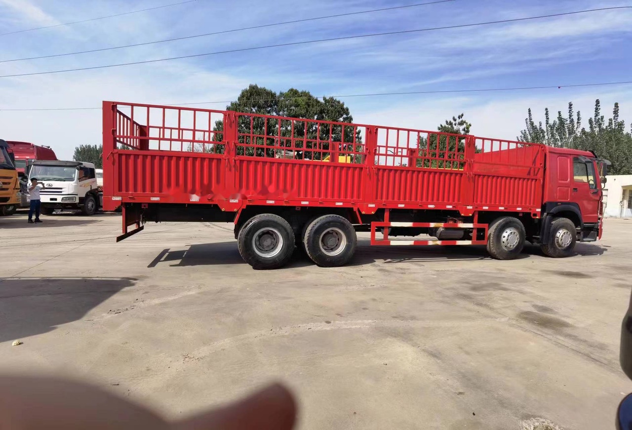 Sinotruk HOWO 8*4 Fence Truck - Mini kallur: pilt 5 Sinotruk HOWO 8*4 Fence Truck - Mini kallur: pilt 5