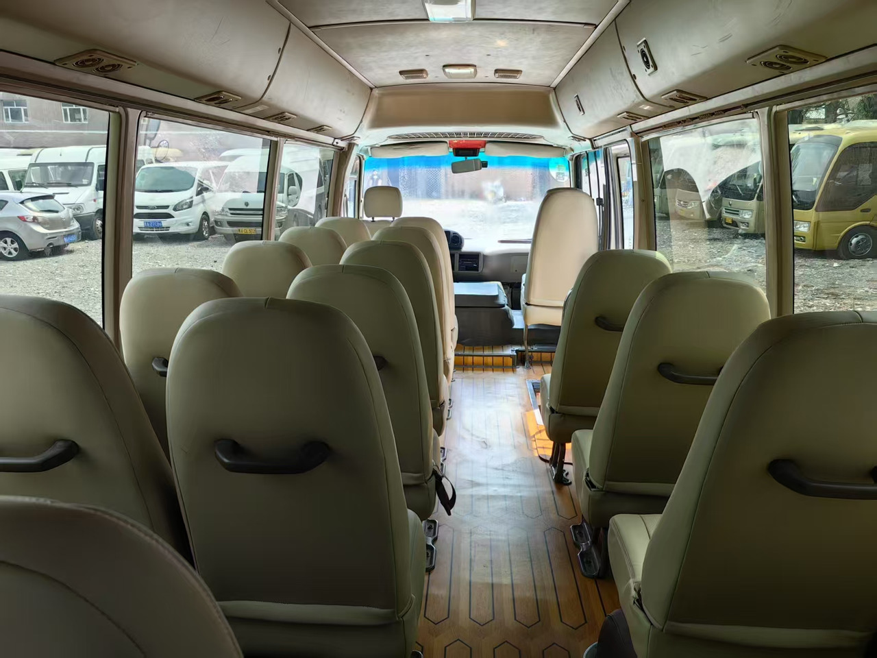 Toyota Coaster - Väikebuss, Mikrobuss: pilt 3 Toyota Coaster - Väikebuss, Mikrobuss: pilt 3