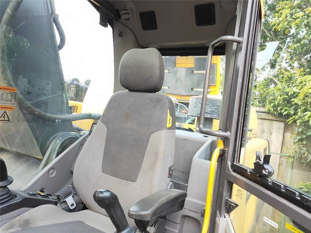 Volvo EC 380 D L - Lintekskavaator: pilt 5 Volvo EC 380 D L - Lintekskavaator: pilt 5