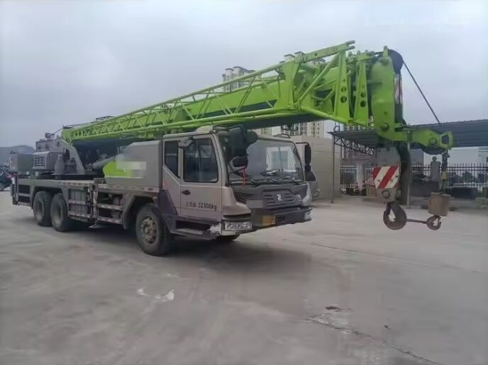 Zoomlion ZTC250-1 - Autokraana: pilt 1 Zoomlion ZTC250-1 - Autokraana: pilt 1