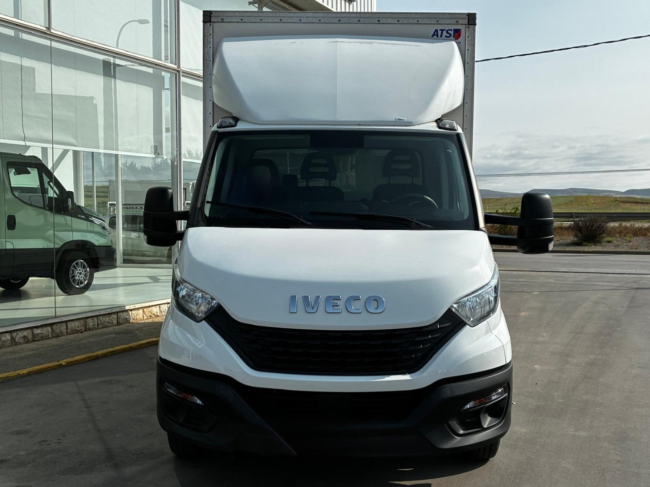 Caja cerrada IVECO 35C16 20m3 - Tarbesõiduk furgoon: pilt 2 Caja cerrada IVECO 35C16 20m3 - Tarbesõiduk furgoon: pilt 2