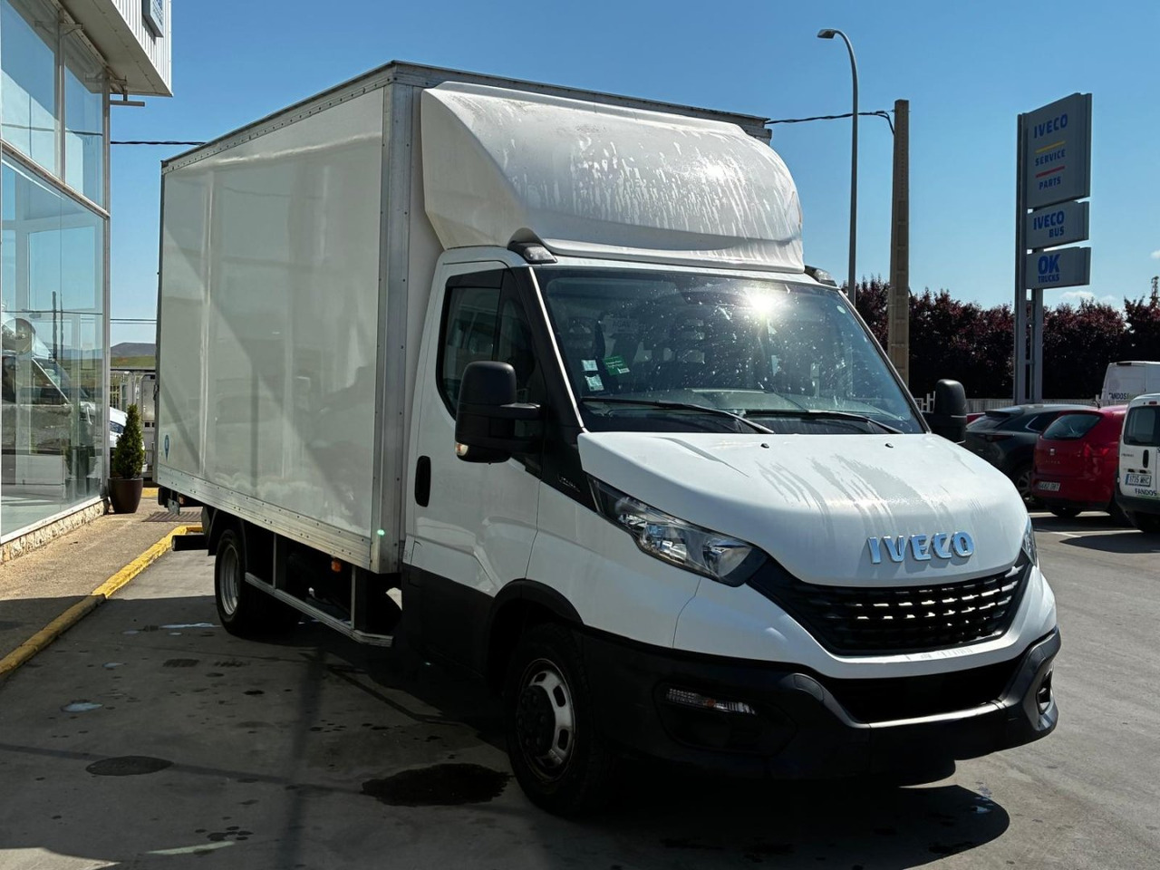 Caja cerrada IVECO 35C16 20m3 - Tarbesõiduk furgoon: pilt 3 Caja cerrada IVECO 35C16 20m3 - Tarbesõiduk furgoon: pilt 3