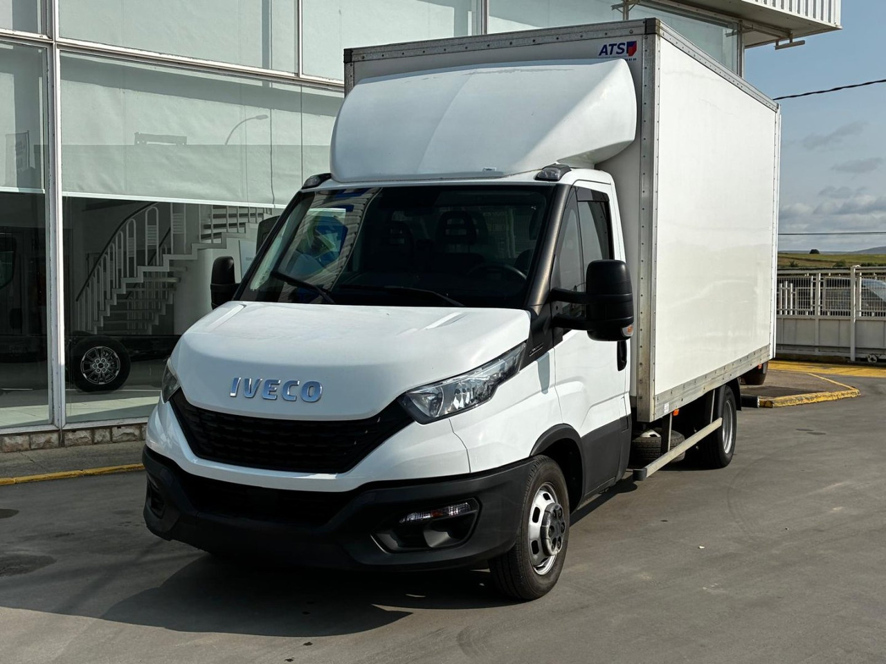 Caja cerrada IVECO 35C16 20m3 - Tarbesõiduk furgoon: pilt 1 Caja cerrada IVECO 35C16 20m3 - Tarbesõiduk furgoon: pilt 1