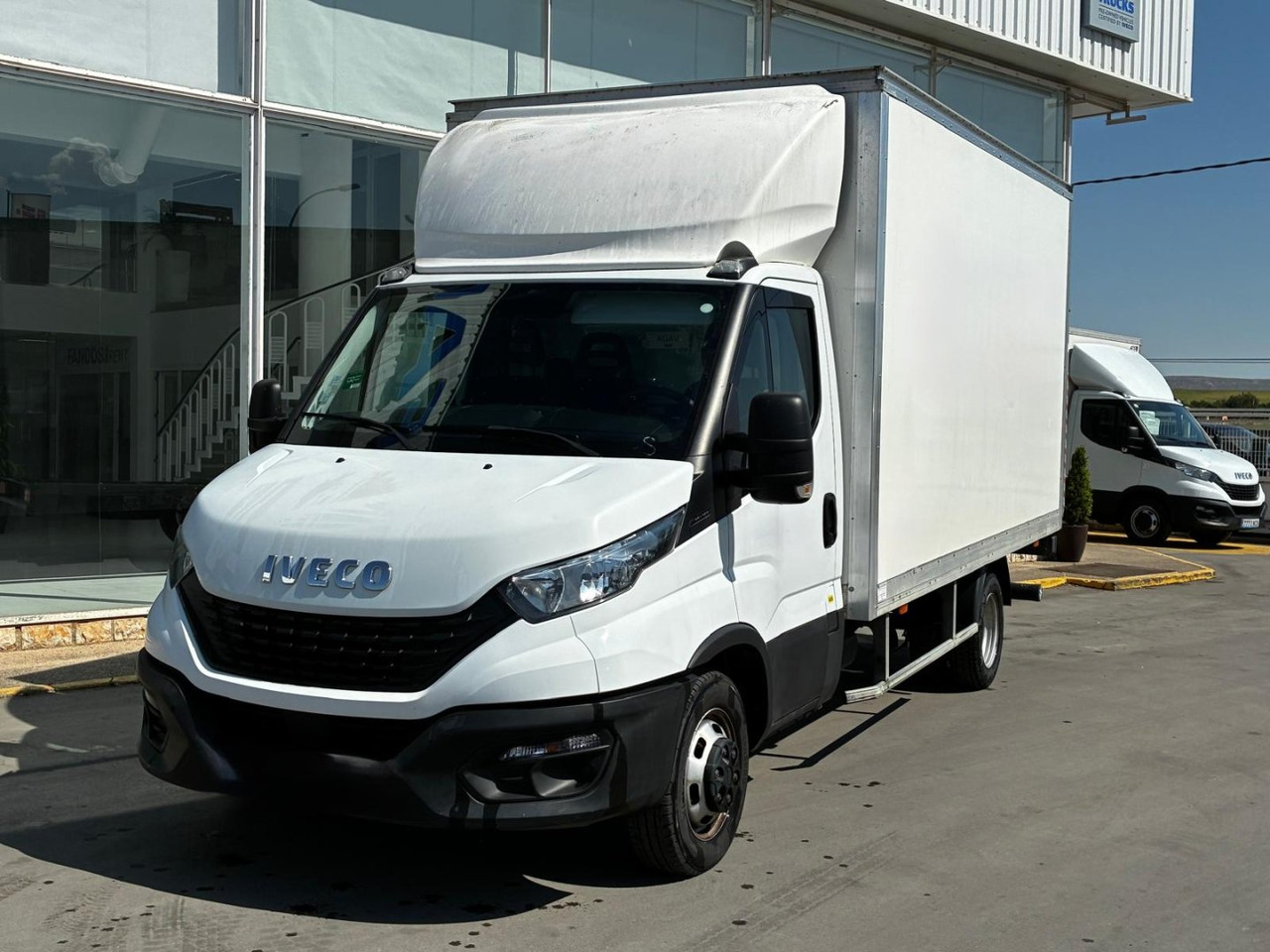Caja cerrada IVECO 35C16 20m3 - Tarbesõiduk furgoon: pilt 1 Caja cerrada IVECO 35C16 20m3 - Tarbesõiduk furgoon: pilt 1