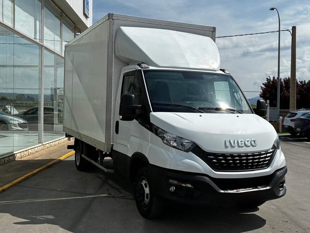 Caja cerrada IVECO 35C16 3.0 20m3 - Tarbesõiduk furgoon: pilt 3 Caja cerrada IVECO 35C16 3.0 20m3 - Tarbesõiduk furgoon: pilt 3