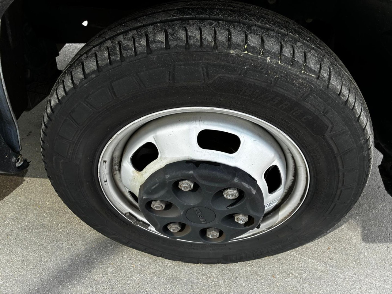 Caja cerrada IVECO 35C16 3.0 20m3 liising Caja cerrada IVECO 35C16 3.0 20m3: pilt 14