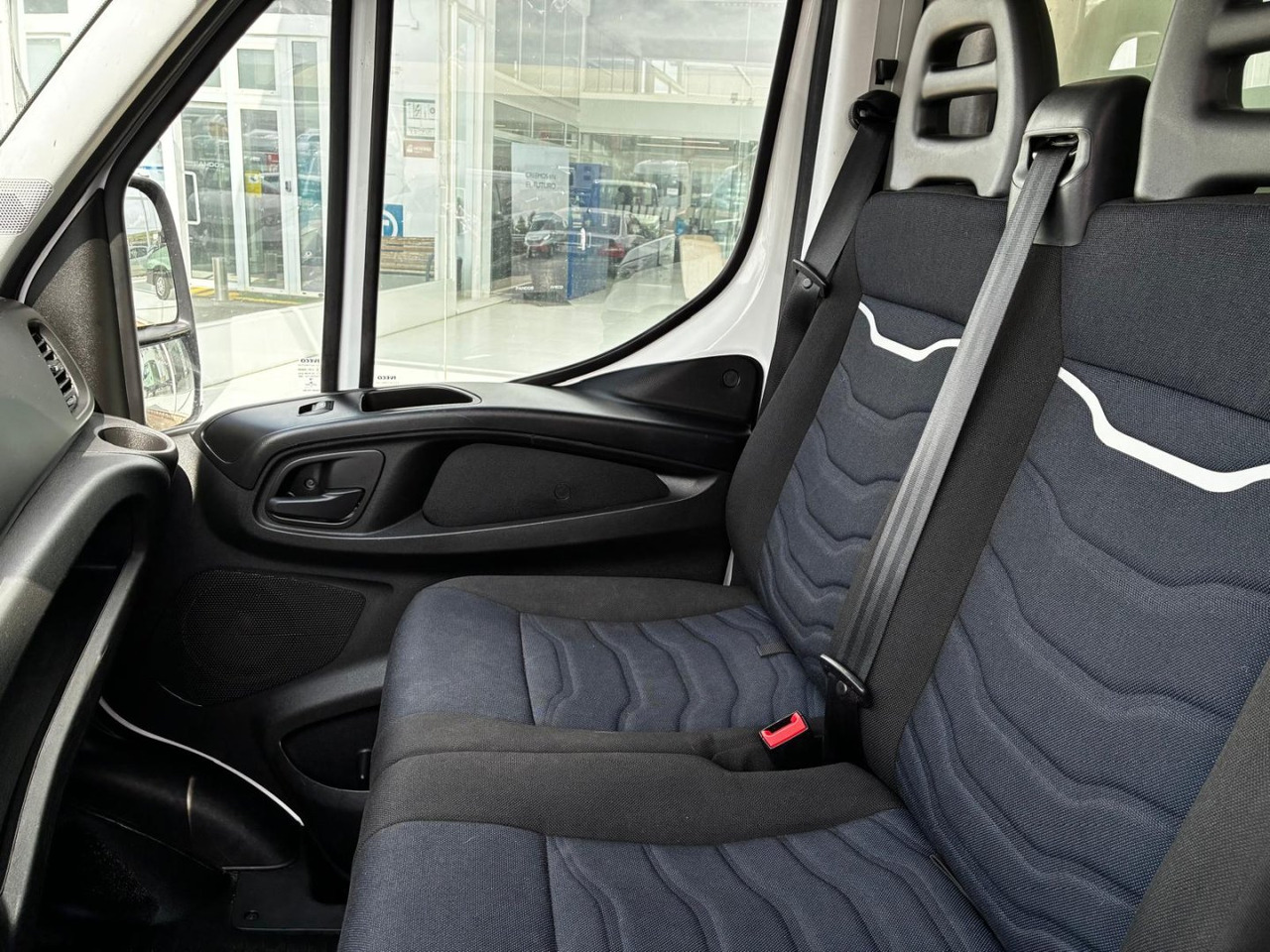 Caja cerrada IVECO 35C16 3.0 20m3 liising Caja cerrada IVECO 35C16 3.0 20m3: pilt 11