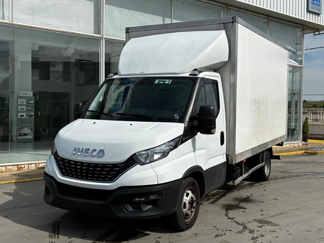Caja cerrada con plataforma elevadora IVECO 35C16 20m3 Automática - Tarbesõiduk furgoon: pilt 1 Caja cerrada con plataforma elevadora IVECO 35C16 20m3 Automática - Tarbesõiduk furgoon: pilt 1