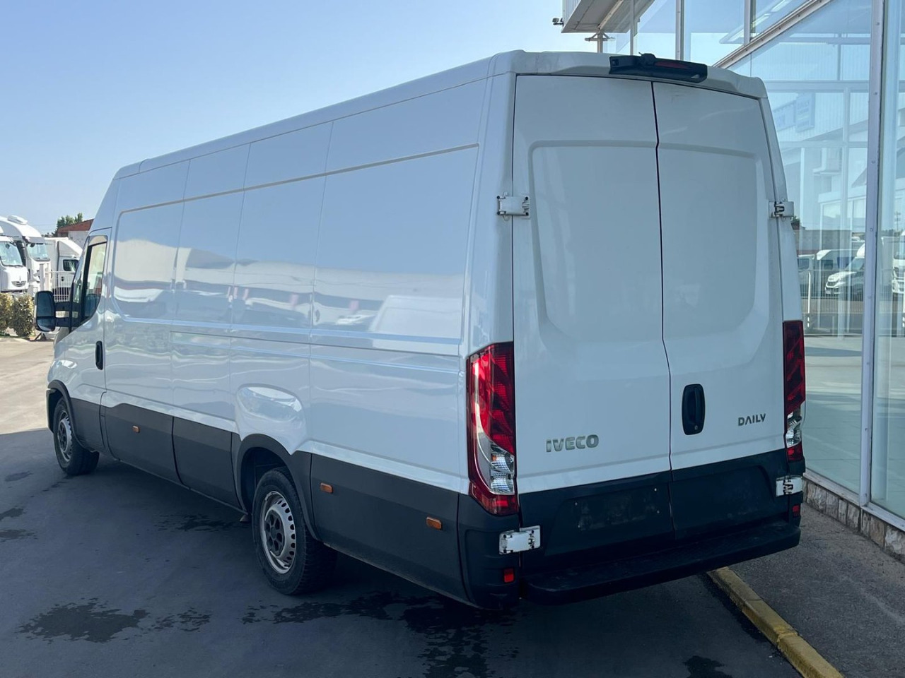 Furgón IVECO 35S14 16m3 - Kaubik: pilt 4 Furgón IVECO 35S14 16m3 - Kaubik: pilt 4