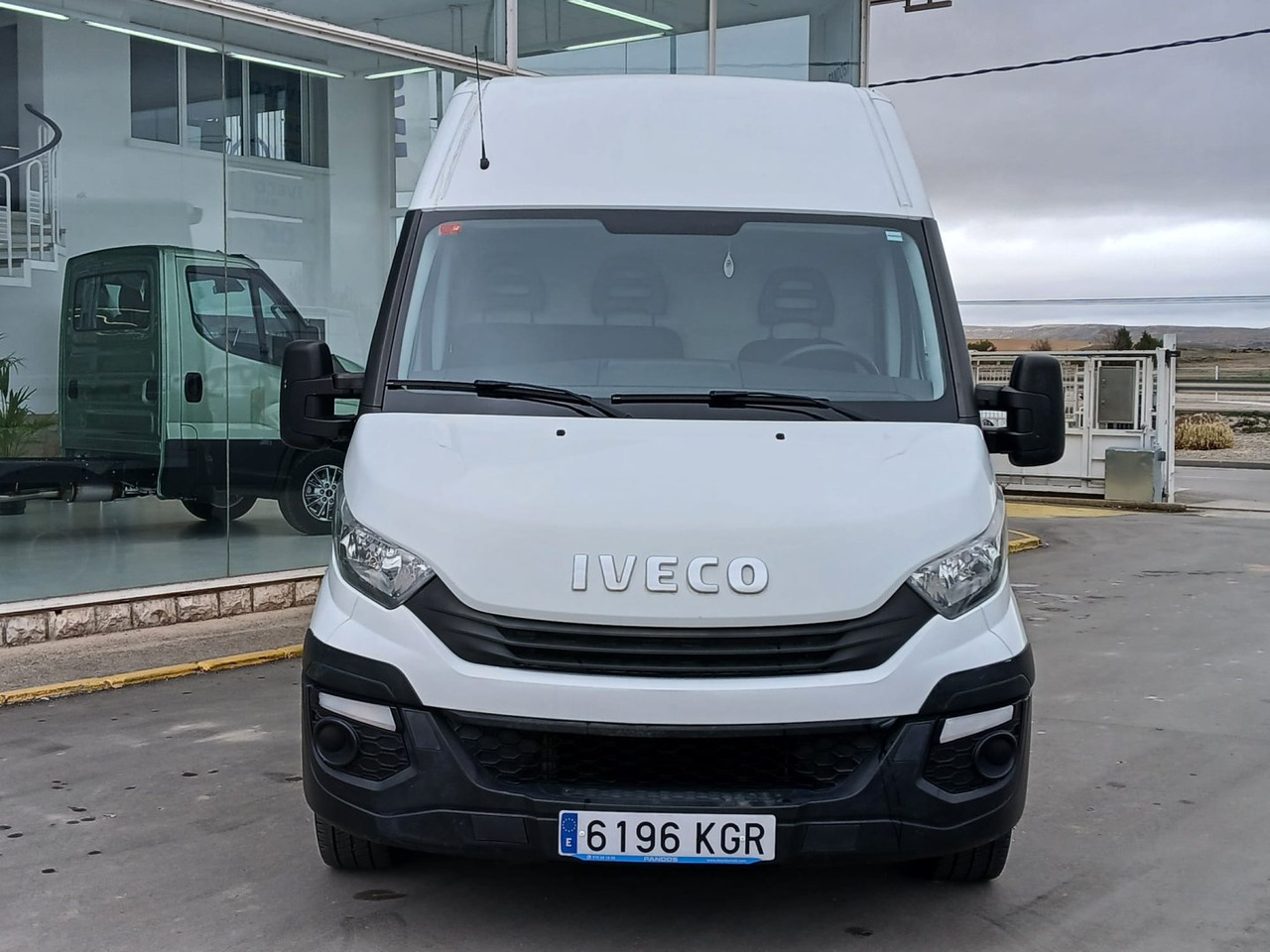 Furgón IVECO 35S16 10m3 - Kaubik: pilt 2 Furgón IVECO 35S16 10m3 - Kaubik: pilt 2