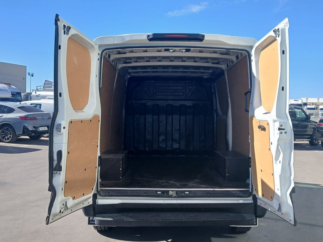 Furgón IVECO 35S16 V 9m3 - Kaubik: pilt 5 Furgón IVECO 35S16 V 9m3 - Kaubik: pilt 5