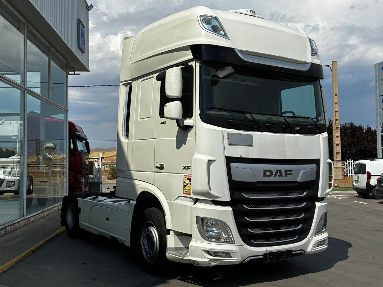 Cabeza Tractora DAF 480 AUTOMATICA CON INTARDER - Sadulveok: pilt 3 Cabeza Tractora DAF 480 AUTOMATICA CON INTARDER - Sadulveok: pilt 3