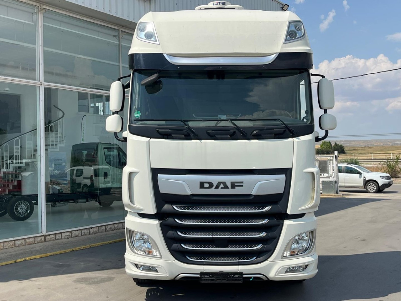 Cabeza Tractora DAF 480 AUTOMATICA CON INTARDER - Sadulveok: pilt 2 Cabeza Tractora DAF 480 AUTOMATICA CON INTARDER - Sadulveok: pilt 2