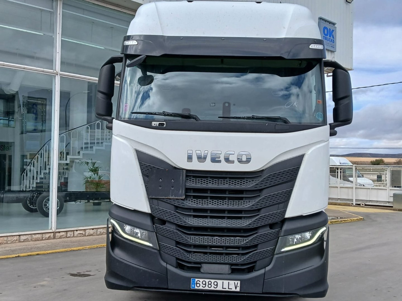 Cabeza Tractora IVECO 460 AUTOMATICO INTARDER ADR - Sadulveok: pilt 2 Cabeza Tractora IVECO 460 AUTOMATICO INTARDER ADR - Sadulveok: pilt 2