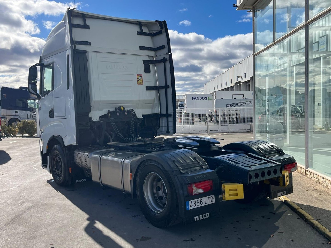 Cabeza Tractora IVECO S-WAY 510 AUTOMATICO CON INTARDER - Sadulveok: pilt 4 Cabeza Tractora IVECO S-WAY 510 AUTOMATICO CON INTARDER - Sadulveok: pilt 4