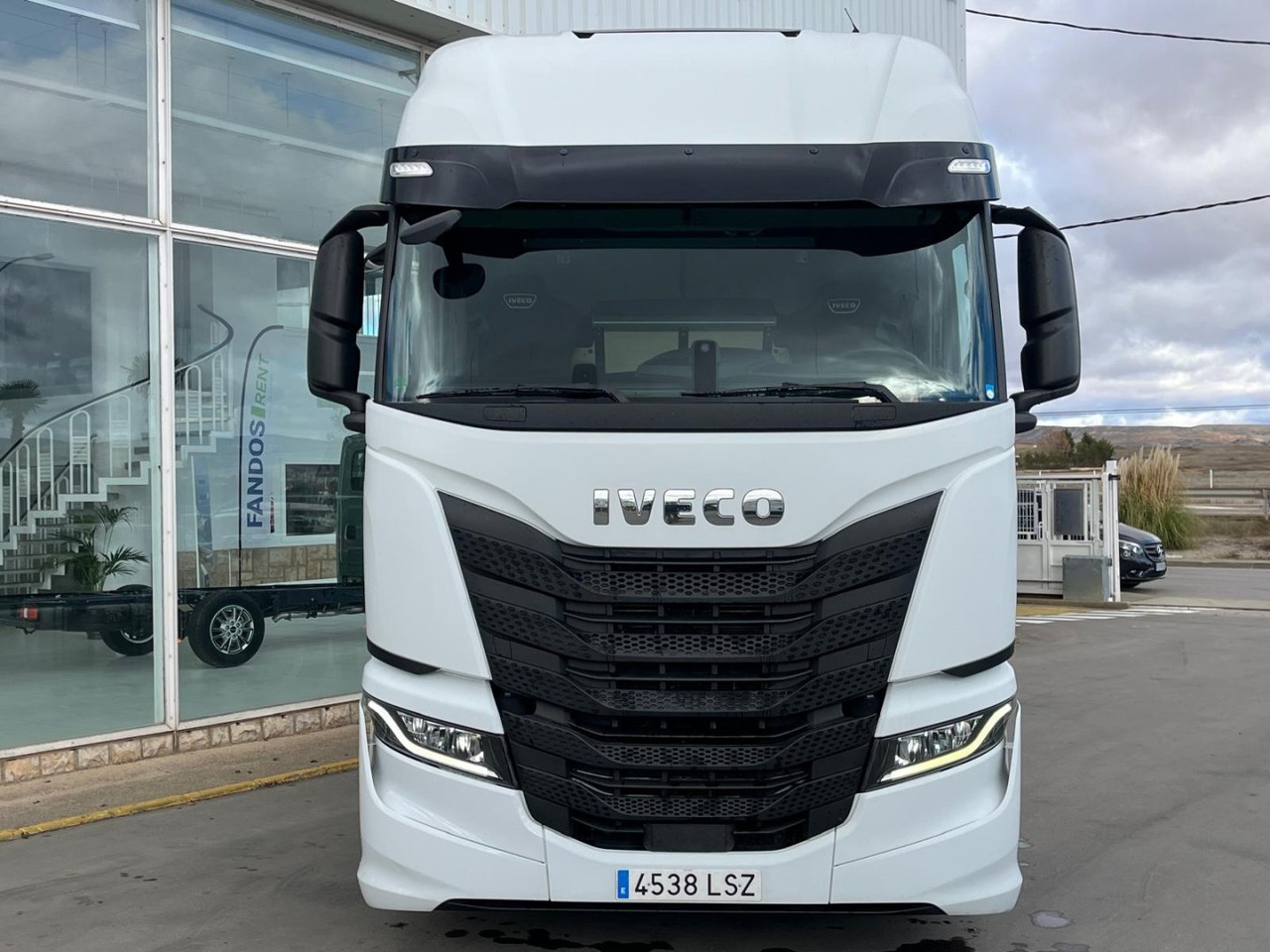 Cabeza Tractora IVECO S-WAY 510 AUTOMATICO CON INTARDER - Sadulveok: pilt 2 Cabeza Tractora IVECO S-WAY 510 AUTOMATICO CON INTARDER - Sadulveok: pilt 2